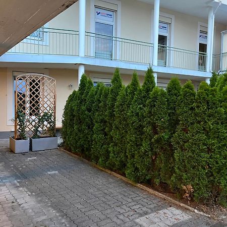 Center No 1 Apartment บาดอิสชิล ภายนอก รูปภาพ